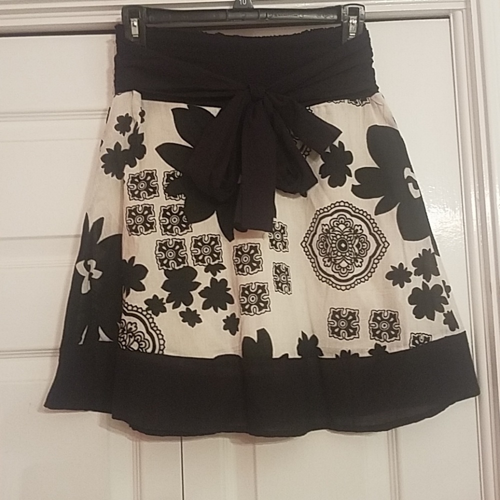 NWOT!!! Skirt